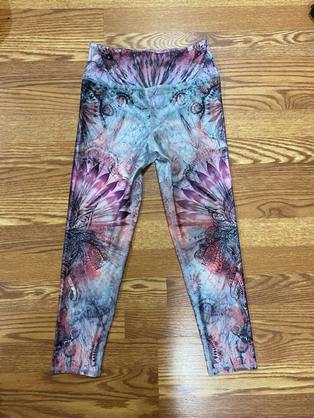 Evolution and Creation Active Leggings